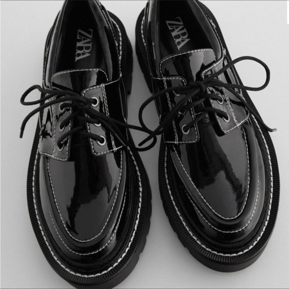 NWT Zara Topstitched Faux Patent Boat Shoes, 10